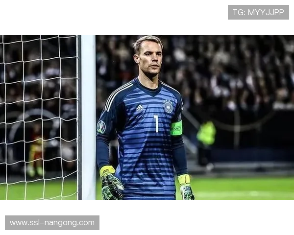 诺伊尔第535场德甲出场创纪录,谈门卫战术与防线指挥艺术 诺伊尔第535场德甲出场创纪录,谈门卫战术与防线指挥艺术